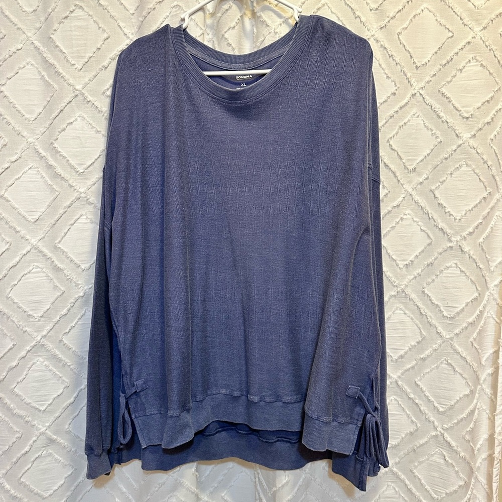 Excellent condition. Size XL.